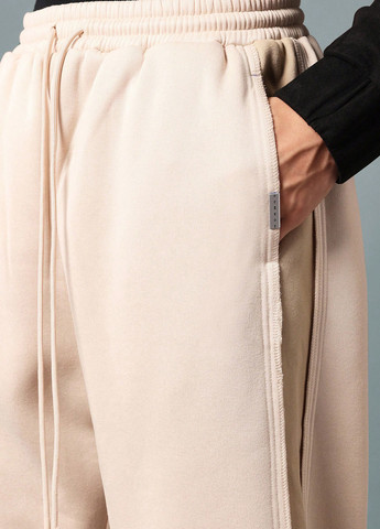 Светло-бежевые кэжуал, спортивные демисезонные прямые брюки SHEIN