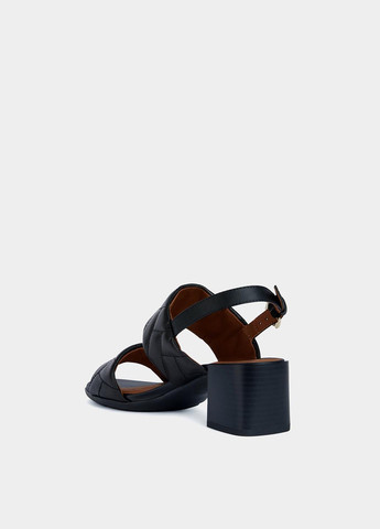 Черные босоножки Geox с ремешком