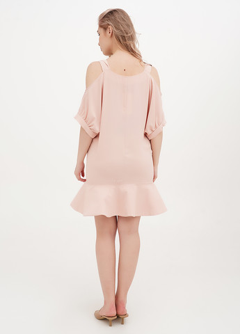 Персикова коктейльна, кежуал сукня а-силует, з відкритими плечима Babylon однотонна