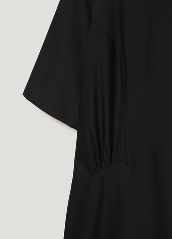 Черное кэжуал платье футляр JUL однотонное