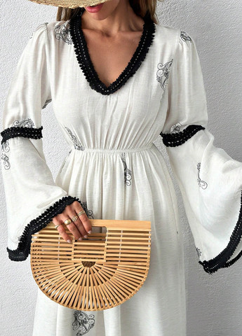 Молочное кэжуал платье в стиле ампир SHEIN колор блок