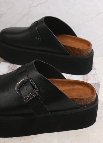 Черные шлепанцы SHEIN на платформе с пряжкой