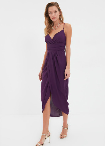 Фиолетовое коктейльное платье на запах Trendyol