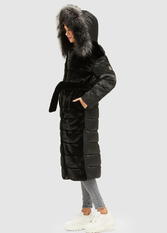 Чорна зимня куртка MN