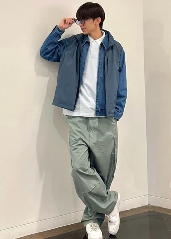 Синя демісезонна куртка Uniqlo