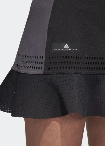 Чорна спортивна сукня adidas однотонна