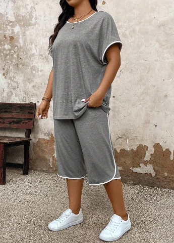 Костюм (футболка, капри) SHEIN (334151754)