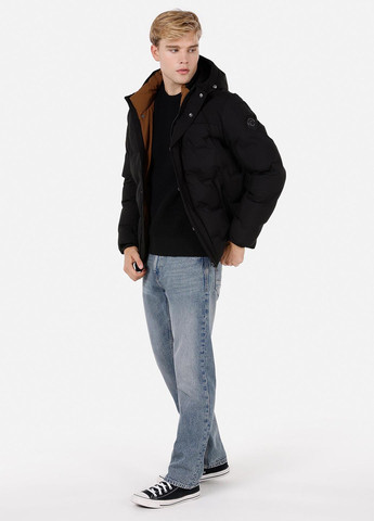 Чорна зимня куртка Colin's