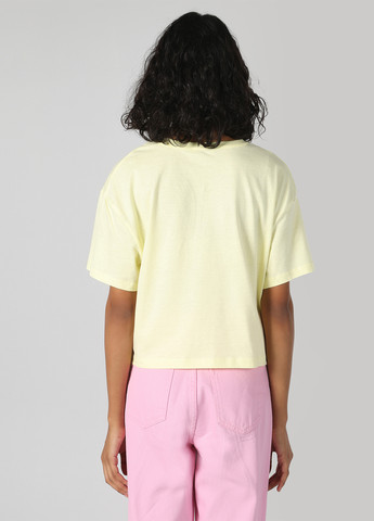 Светло-желтая летняя футболка Colin's
