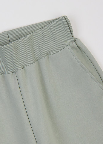 Зеленые кэжуал демисезонные карго, палаццо брюки Garnamama