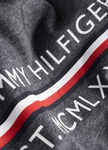 Темно-серая футболка Tommy Hilfiger