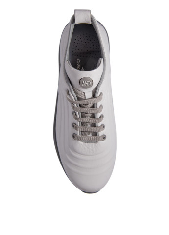Белые демисезонные кроссовки Magnolya