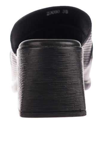 Черные шлепанцы Manarossi Bonetti с тиснением