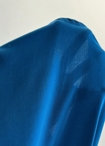 Синее коктейльное, кэжуал платье с открытыми плечами SHEIN однотонное