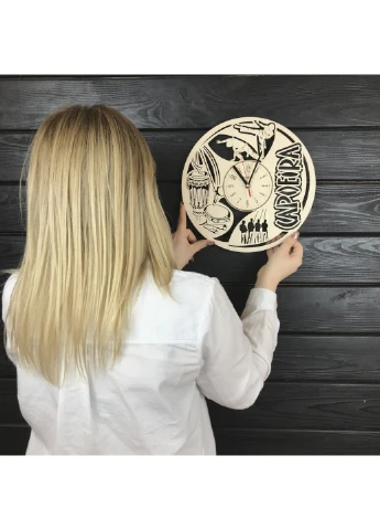 Оригінальний дерев`яний годинник на стіну «Капоейра» 7Arts (253567070)