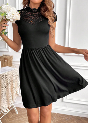 Чорна кежуал сукня кльош SHEIN однотонна