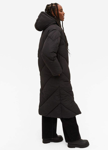 Черная демисезонная куртка Monki