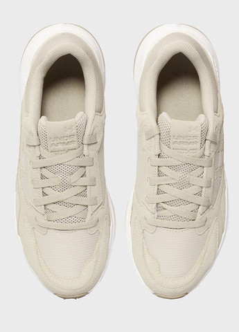 Бежевые демисезонные кроссовки Under Armour