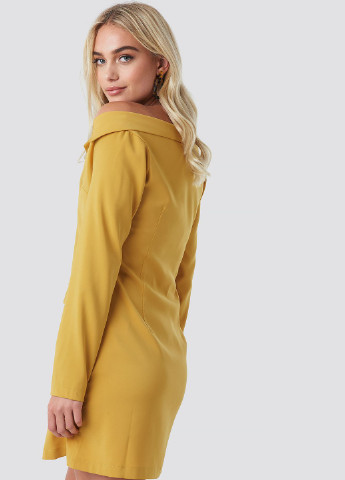 Жовтий кежуал сукня NA-KD однотонна