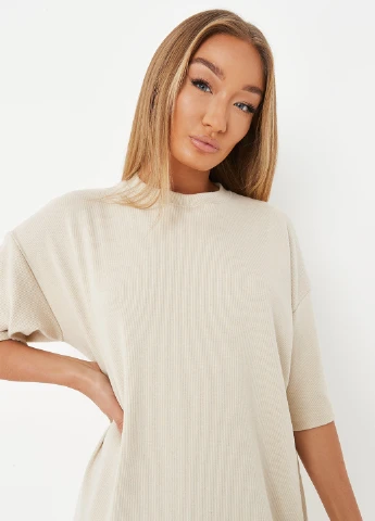 Бежевое кэжуал платье оверсайз, платье-футболка Missguided однотонное