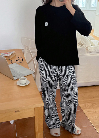 Чорна всесезон піжама (лонгслів, штани) лонгслів + брюки SHEIN