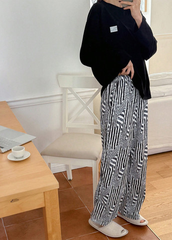 Чорна всесезон піжама (лонгслів, штани) лонгслів + брюки SHEIN