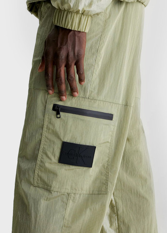 Зеленые кэжуал демисезонные карго брюки Calvin Klein Jeans