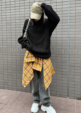 Черный зимний свитер джемпер SHEIN