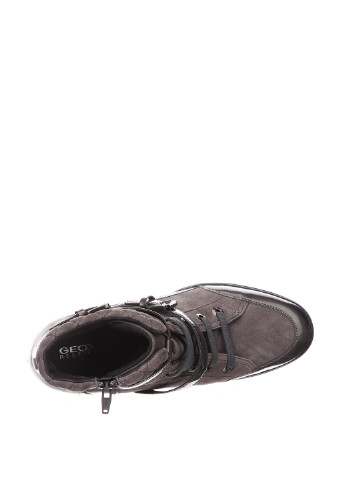 Осенние ботинки сникерсы Geox лаковые, с пряжкой, со шнуровкой, с логотипом из натуральной замши
