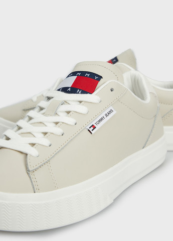 Бежевые кеды Tommy Jeans