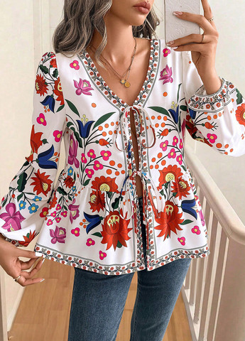 Белая блуза с баской SHEIN