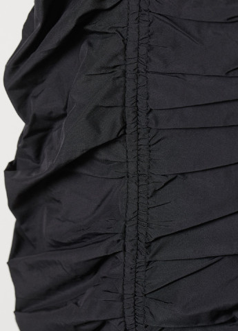 Чорна вечірня сукня з пишним рукавом H&M однотонна