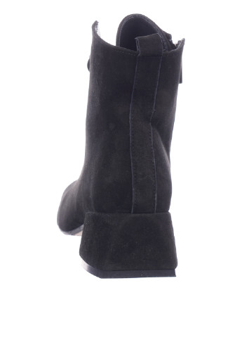 Осенние ботинки AVK со шнуровкой из натуральной замши