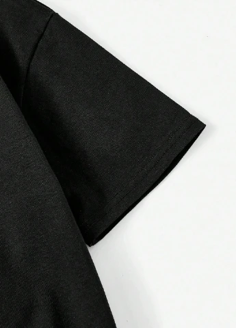 Черная летняя футболка SHEIN