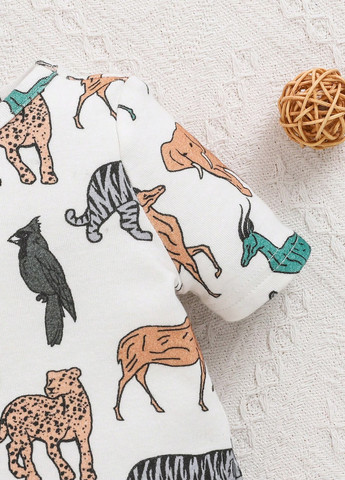 Комбінована всесезон піжама (футболка, шорти) футболка + шорти SHEIN