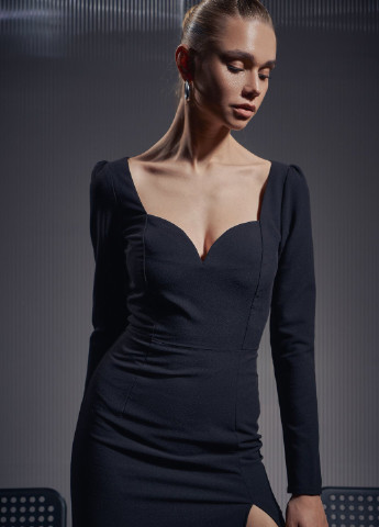 Черное вечернее платье с разрезом из смесовой вискозы Gepur однотонное