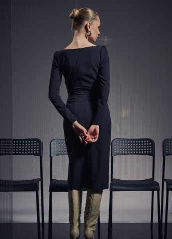 Черное вечернее платье с разрезом из смесовой вискозы Gepur однотонное