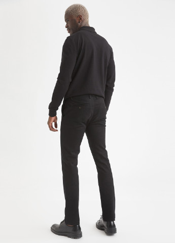Черные классические демисезонные зауженные, укороченные брюки DeFacto