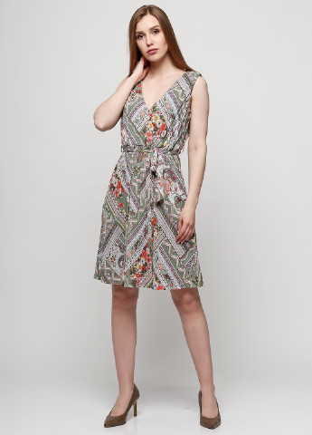 Оливковое (хаки) кэжуал платье Zero с цветочным принтом