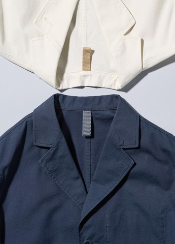 Молочна демісезонна куртка куртка-піджак Uniqlo