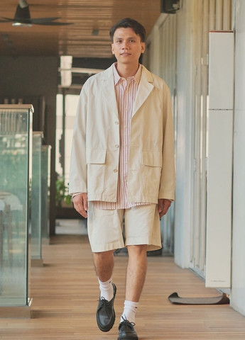 Молочна демісезонна куртка куртка-піджак Uniqlo