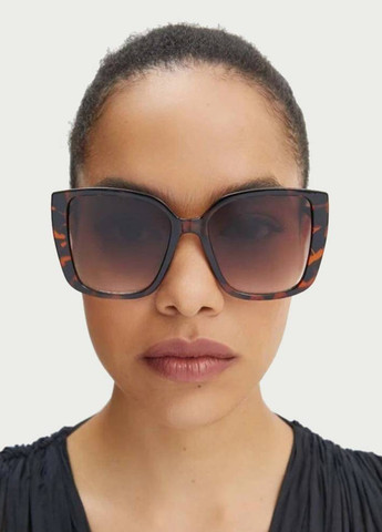 Сонцезахисні окуляри Guess (347641375)