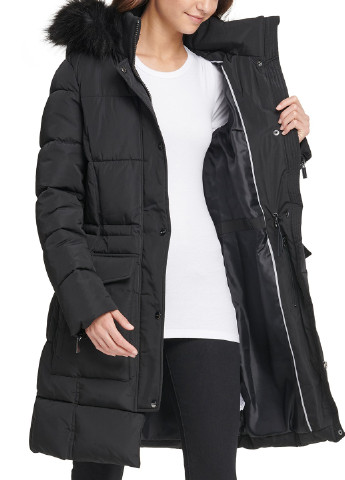 Черная зимняя куртка DKNY