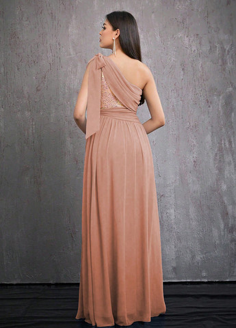 Пудровое праздничный, вечернее платье с открытыми плечами SHEIN однотонное