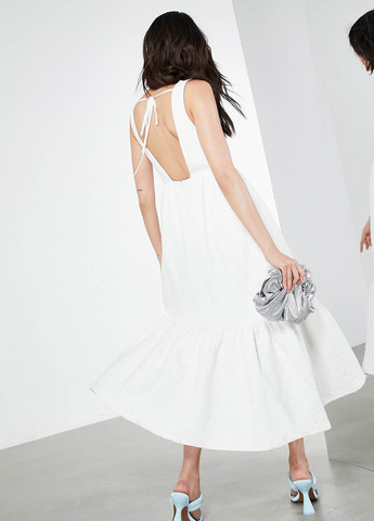 Белое вечернее платье с открытой спиной Asos однотонное