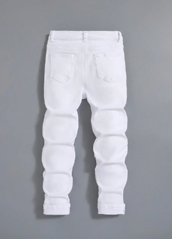 Белые демисезонные зауженные джинсы SHEIN
