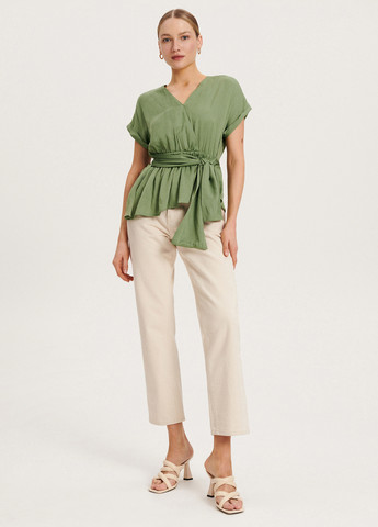 Оливкова блуза на запах Reserved