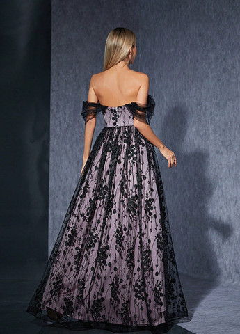 Черное вечернее платье с открытыми плечами SHEIN с цветочным принтом