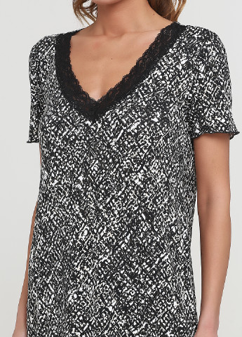 Нічна сорочка Lascana абстрактна чорно-біла домашня віскоза, трикотаж