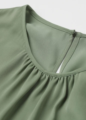 Зеленое кэжуал платье H&M однотонное